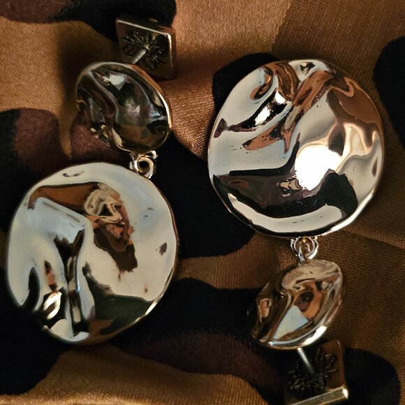 NWT WHBM GOLD TONED DANGLE PIERCED EARRINGS with SECURE and STYLISH LIFTER BACKS - Picture 13 of 15